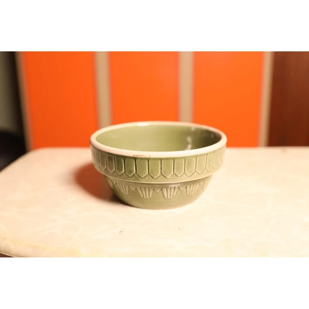Americana General Sage Green Stoneware Mixing Bowl‎ Embossed Geometric 5.5 Inch